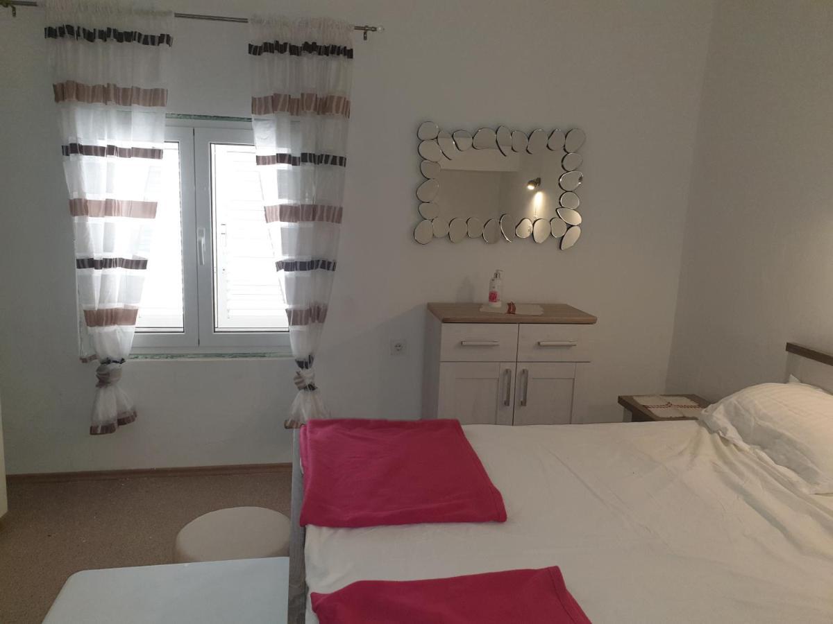 Ulica Dvori Narca 12 Apartment 4+2 Per. Baska  Ngoại thất bức ảnh
